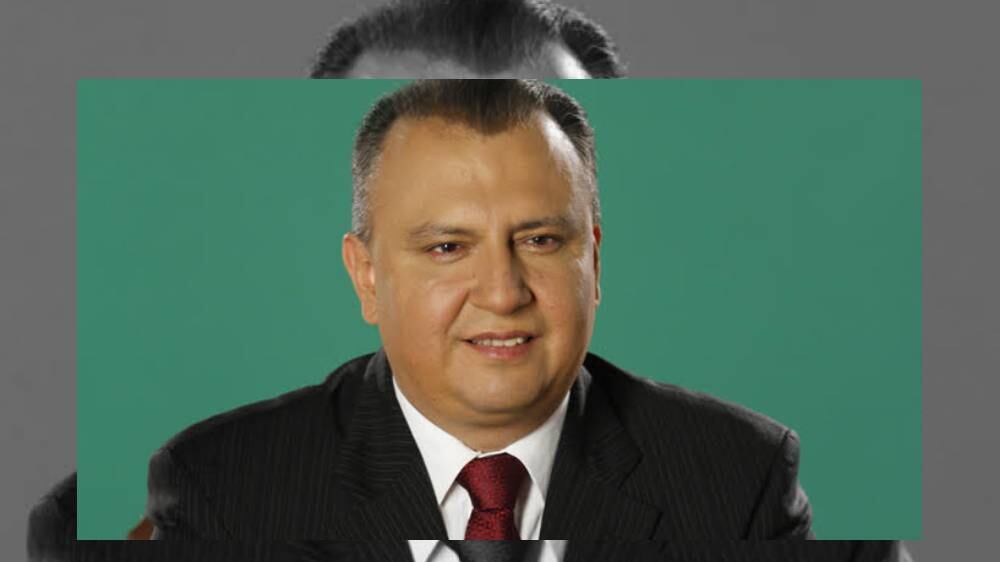 El titular de LICONSA es un licenciado "patito"