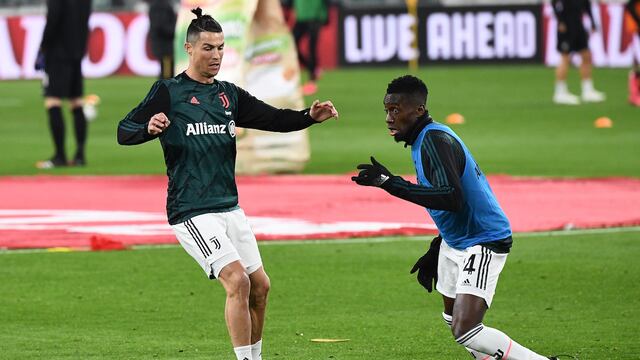 Matuidi en un calentamiento con la Juve