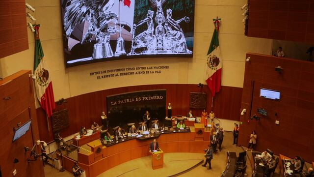 Sesión de la comisión permanente del Congreso de la Unión