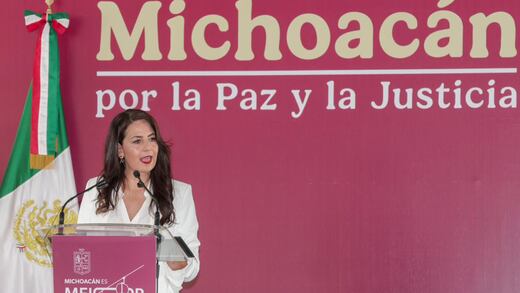 Alfredo Ramírez Bedolla y Gabriela Molina celebran a docentes en Michoacán