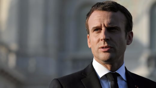 Macron toma distancia de la guerra en Irán: Francia no participará