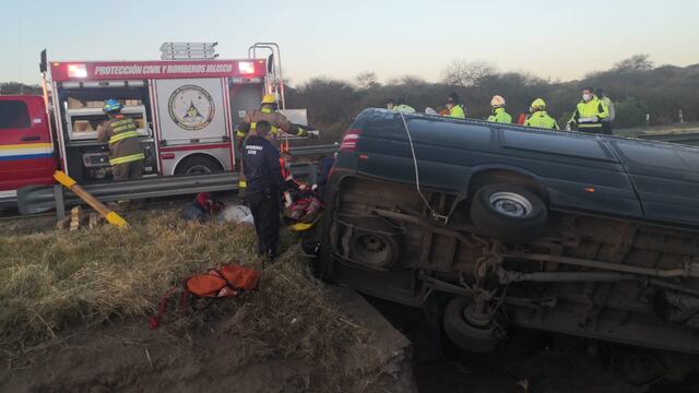 Volcadura en carretera León – Aguascalientes