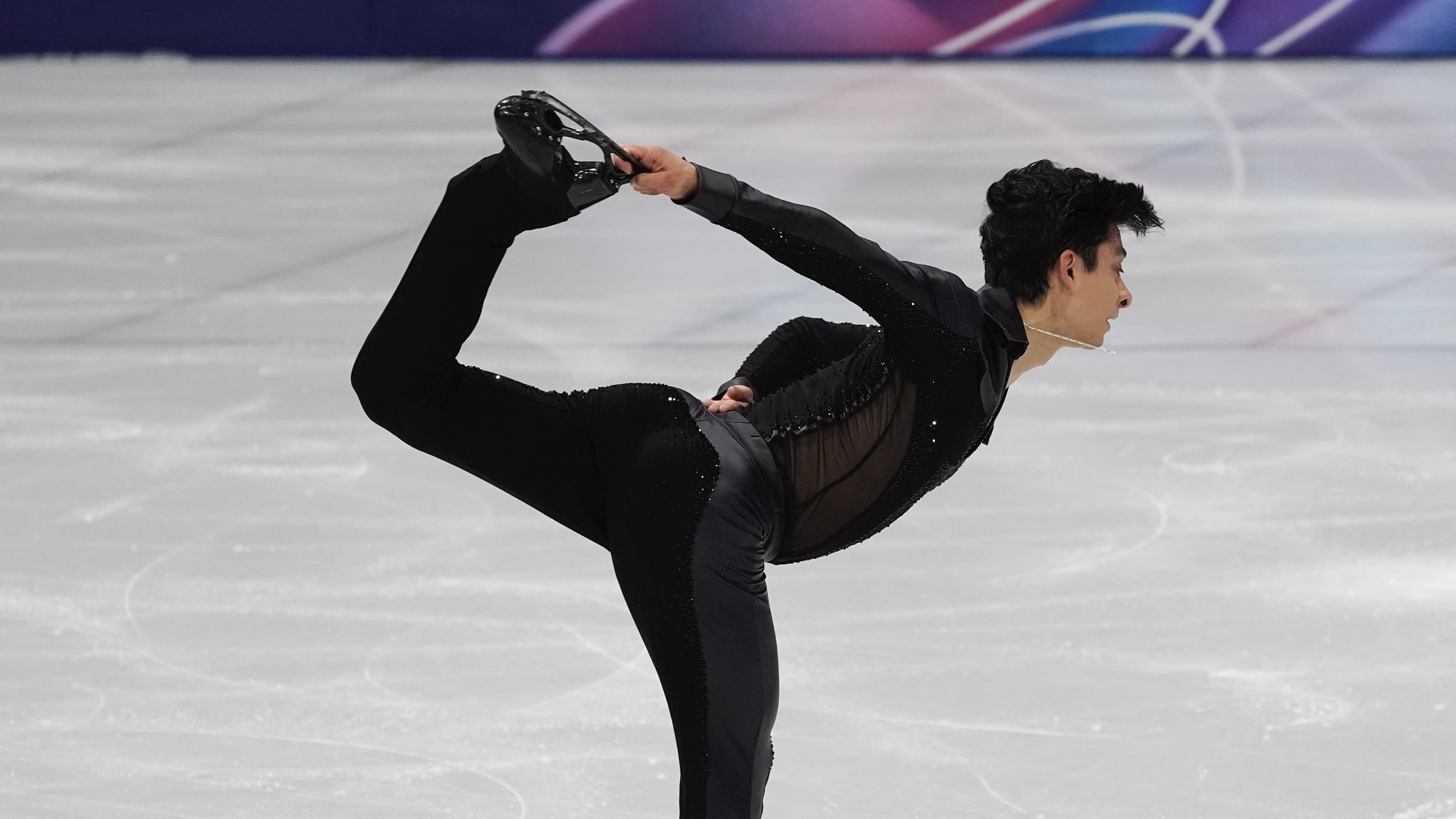 Donovan Carrillo logra un buen programa corto en el Mundial de Patinaje Artístico 2026