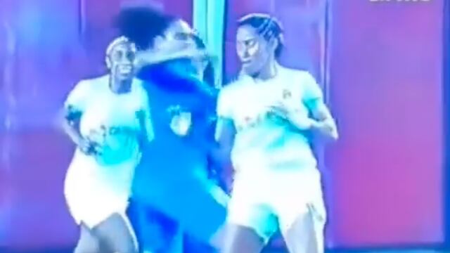 Jugadores da brutal puñetazo a rival