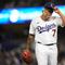 Julio Urías recibe 5 carreras y deja a Los Angeles Dodgers al borde de la derrota