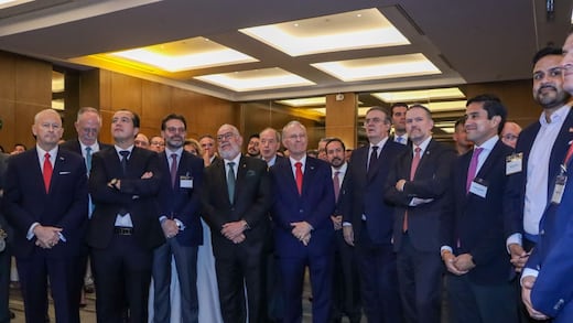 México y Estados Unidos concluyen tercera ronda de revisión del T-MEC; negociaciones seguirán en septiembre