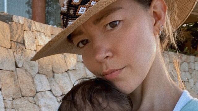 Fernanda Castillo con su bebé Liam