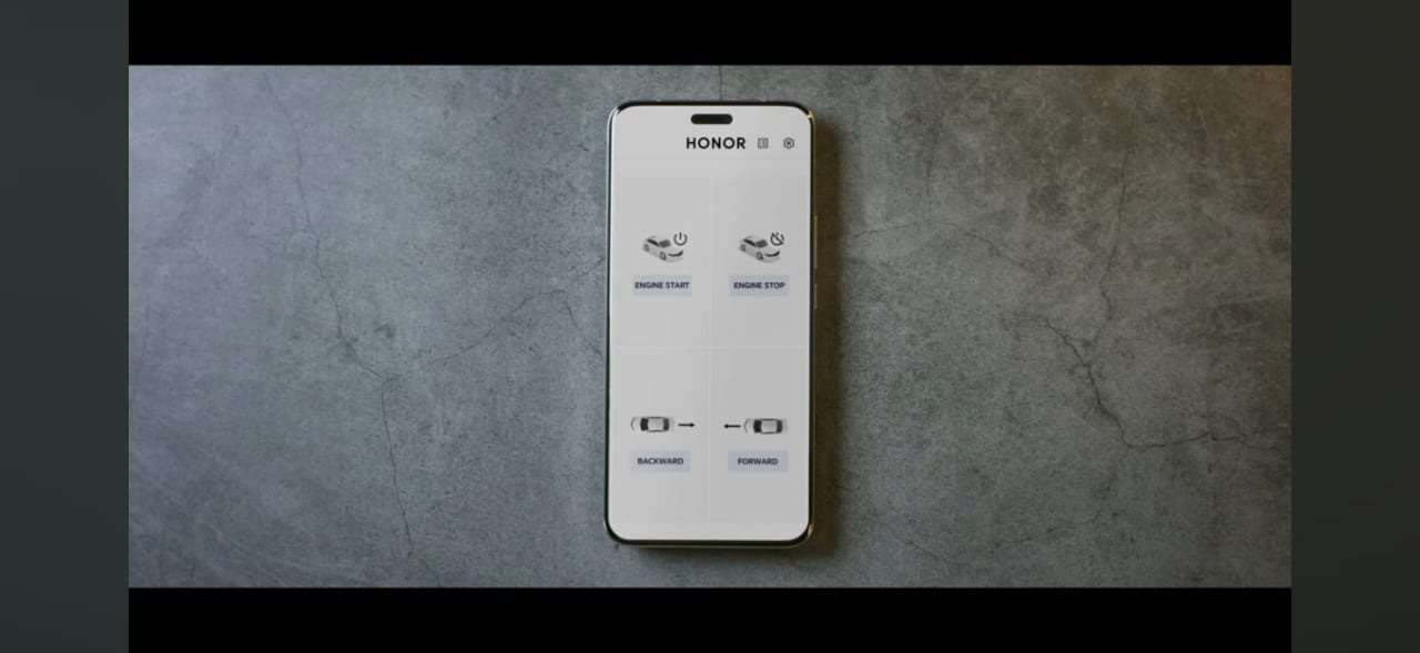 HONOR Magic6 Pro controla un auto eléctrico