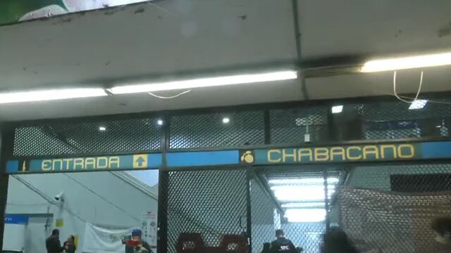Rescatan a usuarios que quedaron atrapados en elevador de estación Chabacano de la Línea 2 del Metro CDMX