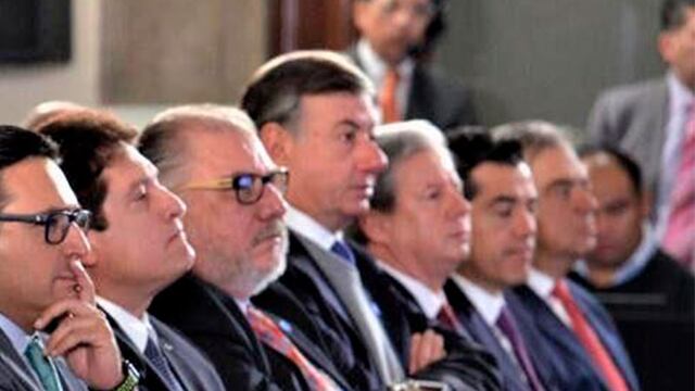 Empresarios en la conferencia mañanera AMLO