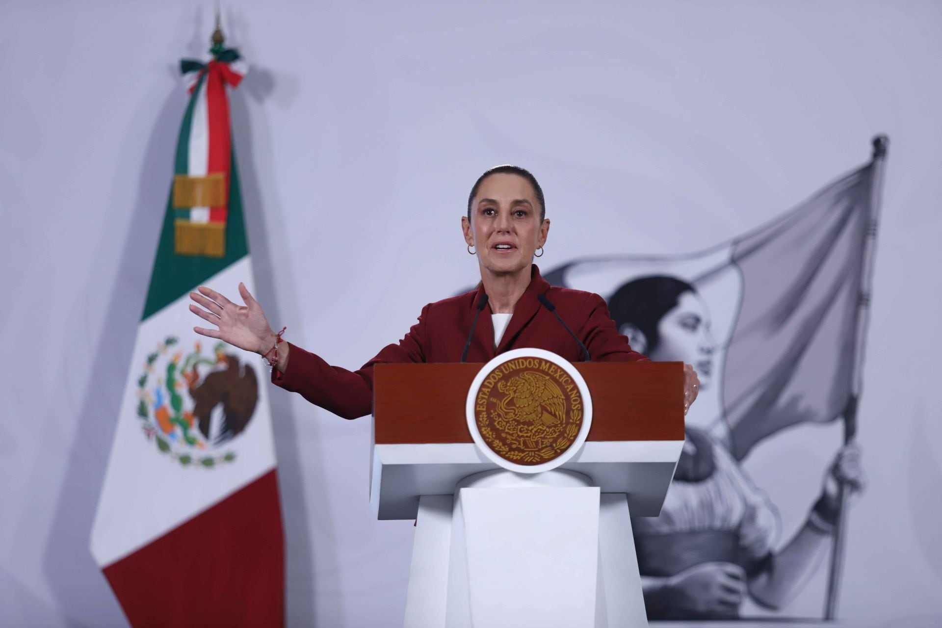 Presentan la revocación del mandato en el Plan B electoral que Claudia Sheinbaum enviará.