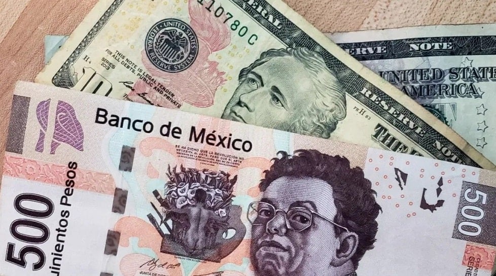 Pesos y dólares