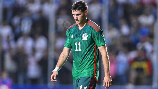 Santiago Giménez con la Selección Mexicana.