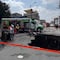 Socavón en Iztapalapa hunde camión repartidor de Jarritos en colonia Renovación
