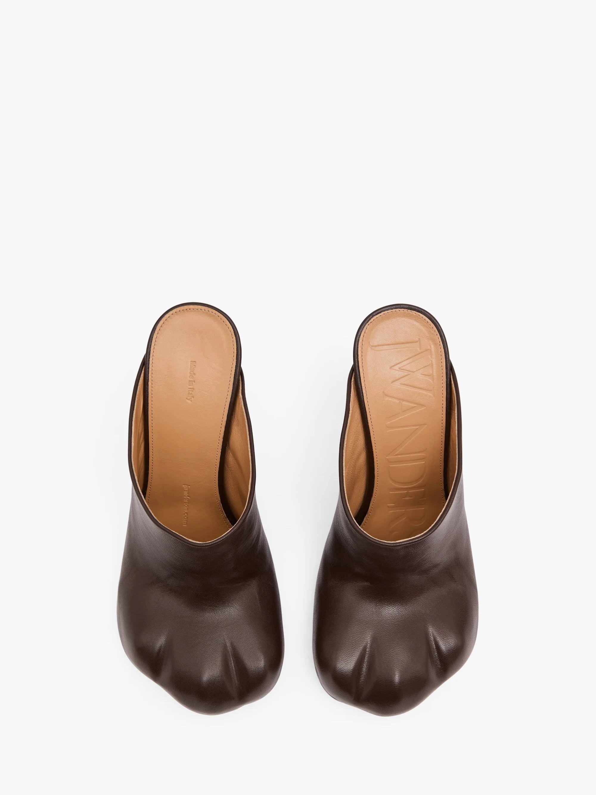 Los botines de pata de gato de JW Anderson que amarás tener si eres fan de los michis, pero te dolerá pagar el precio