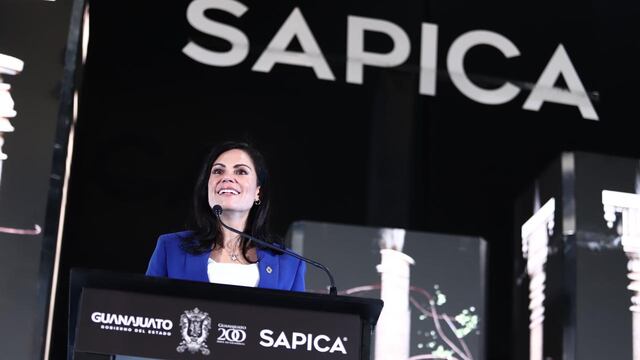 Reconocen historia del Salón de la Piel y el Calzado de Sapica