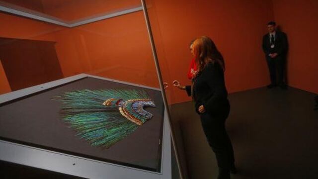 Penacho de Moctezuma no volverá a tierra azteca por extrema fragilidad