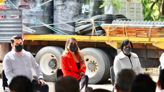 Evelyn Salgado da banderazo de salida para entrega de apoyos a familias desplazadas