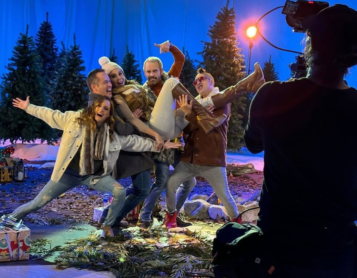 Paola Rojas aparece por primera vez en el promocional navideño de Imagen Televisión