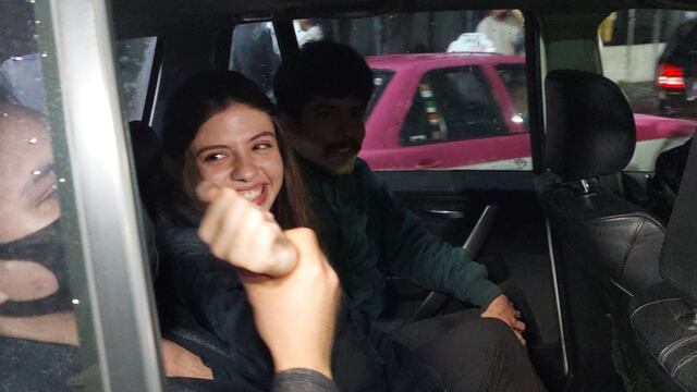 Daniela Parra al salir del Reclusorio Oriente donde tuvo lugar la audiencia contra su padre Héctor Parra
