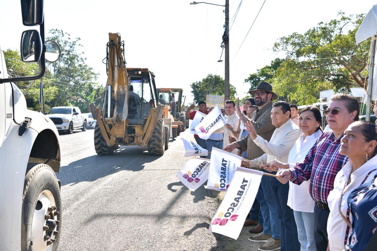 Gobierno del Pueblo destina 34 mdp para mejorar carretera Playas del Rosario - Oxolotán
