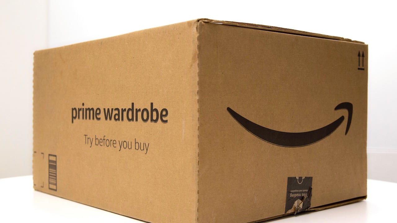 Paquete de Amazon Prime Wardrobe.
