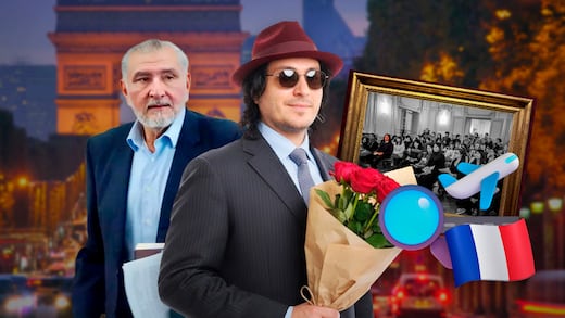 Hijo de Adán Augusto López, estaría bajo investigación por su viaje a Francia