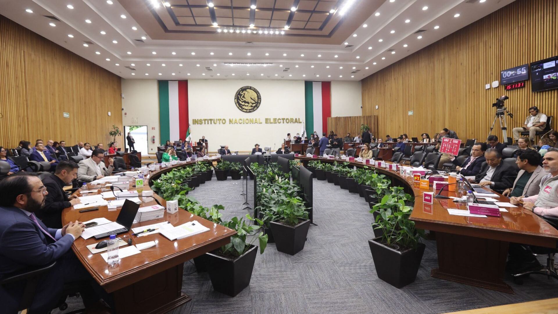 PRI exige al INE investigar presunto dinero del huachicol en campañas