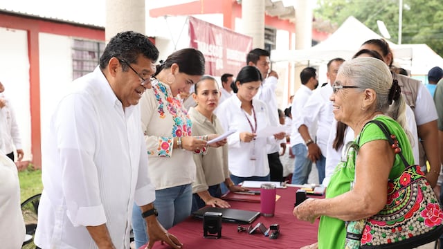 Javier May visita municipio de Tenosique como parte de la Jornada de Atención al Poblado.