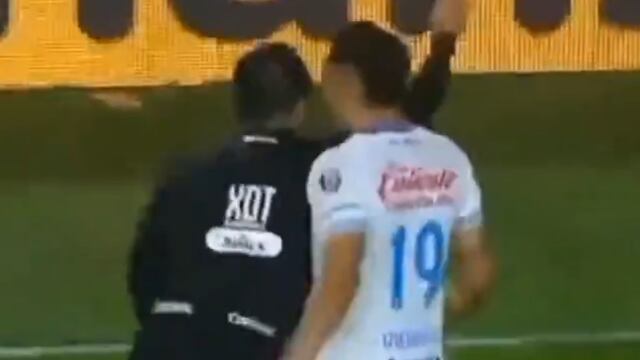 Charly Rodríguez agrede al árbitro en pleno partido Tigres vs Cruz Azul