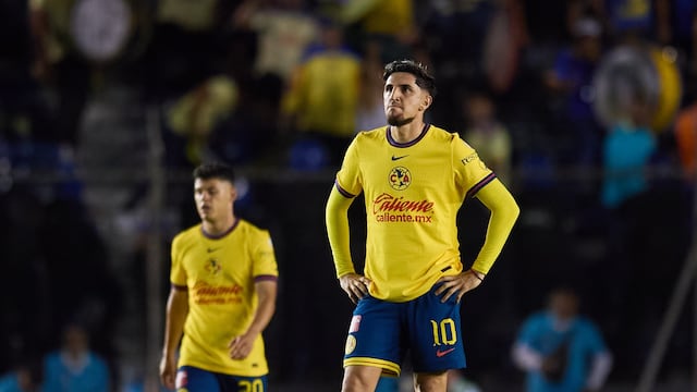 Diego Valdés se lamenta tras la derrota.