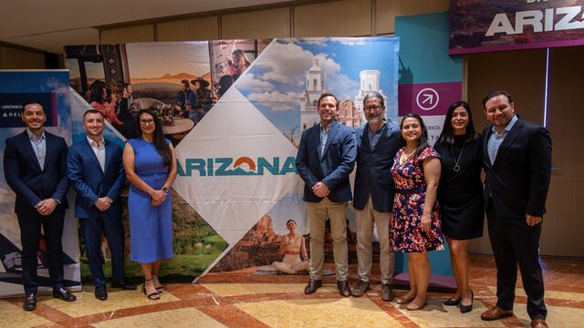 Equipo de Aeroméxico y de la Industria Turística de Arizona.