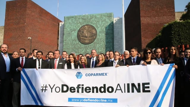 Coparmex protesta afuera de la Cámara de Diputados