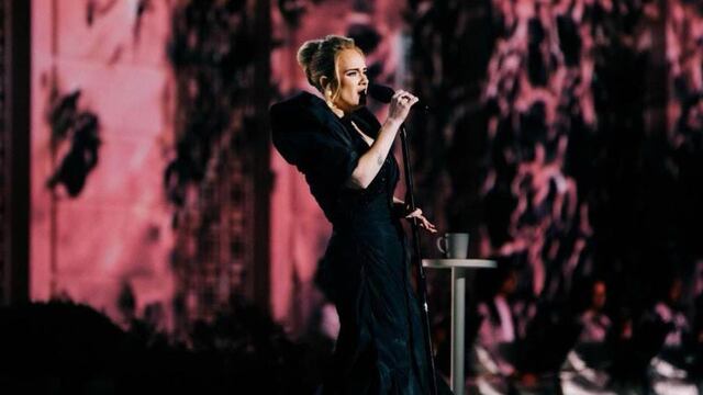 Adele, 30