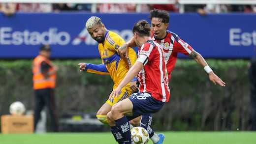 Chivas elimina a Tigres sin seleccionados y clasifica a semifinales de la Liga MX