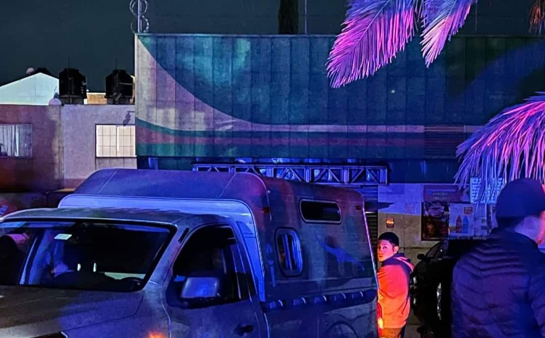 Murió electrocutado durante las lluvias, un trabajador de Aurrerá Chalco