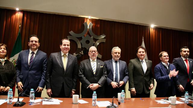 El diputado, Eruviel Ávila, habló sobre la importancia de regular la IA en el país