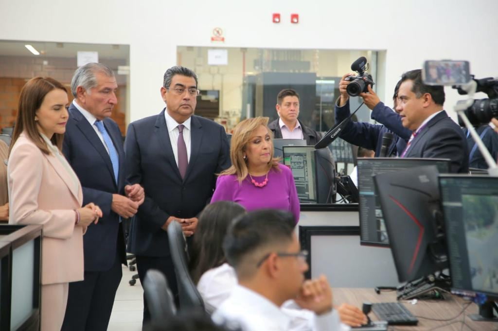Sergio Salomón Céspedes acude al C5i de Tlaxcala