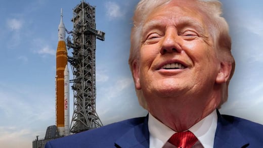 Trump presume liderazgo de Estados Unidos tras lanzamiento de Artemis II