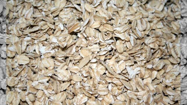 La avena se recomienda para aquellas personas que necesitan aumentar su capacidad energética, como los estudiantes o aquellas personas que padecen constante sensación de sueño o estrés permanente. 