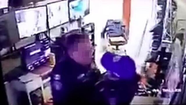 Policías