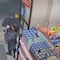 Video de Policía de CDMX siendo víctima de robo afuera de un Oxxo de Colonia Renovación
