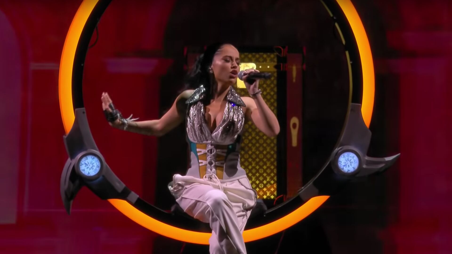 VIDEO: Becky G se presenta con True Damage en el Mundial de League of Legends