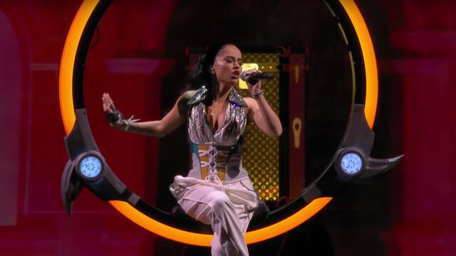 Becky G en la ceremonia de apertura del Mundial de League of Legends