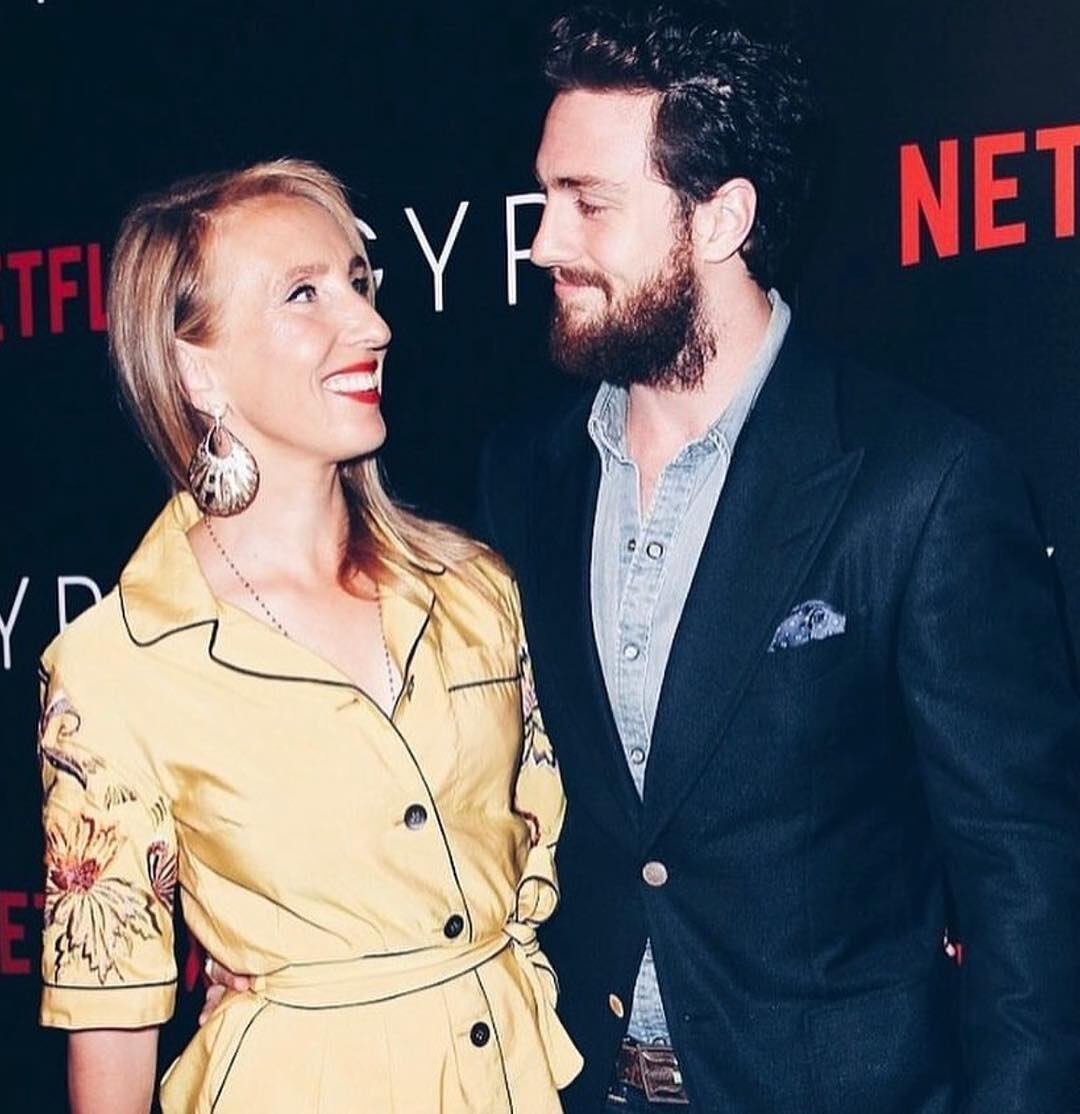Comparan relación de Aaron Taylor-Johnson y su esposa Sam Taylor-Wood, con la de Cincuenta Sombras por grooming