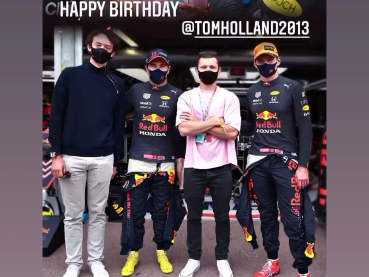 Checo Pérez y Tom Holland