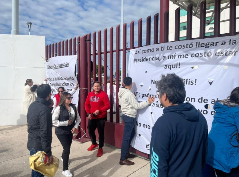 Paro de trabajadores del Poder Judicial en Puebla