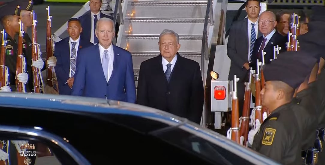 Joe Biden llega a México y es recibido por AMLO