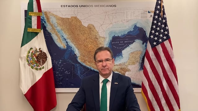 Esteban Moctezuma seguirá como embajador de México en Estados Unidos