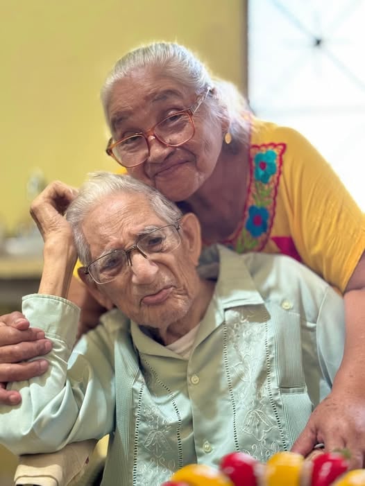 Papás de Gildardo Maldonado Guzmán, alcalde de Jáltipan, Veracruz.
